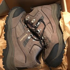 New/with box Columbia hiking boots